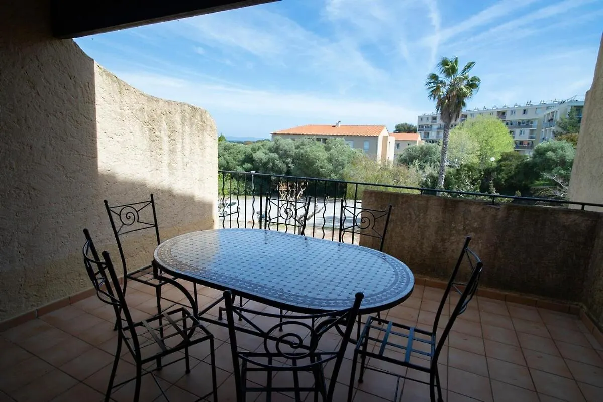 T2 Giens-Les-Plages Hyeres